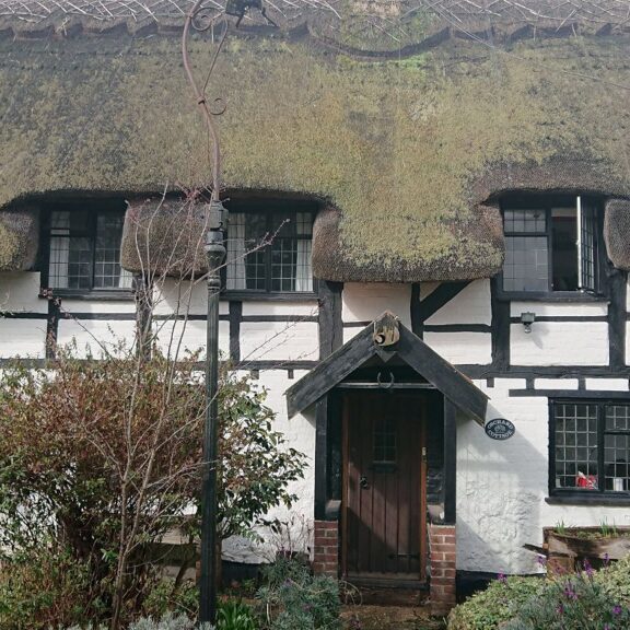 DSC_8147-1400-Cottage-front-1024×576